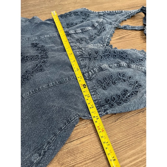 Breezy halter dress by Scully - Picture 3 of 6